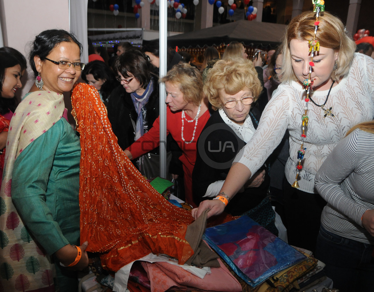 В Киеве проходит благотворительная ярмарка Международного женского клуба