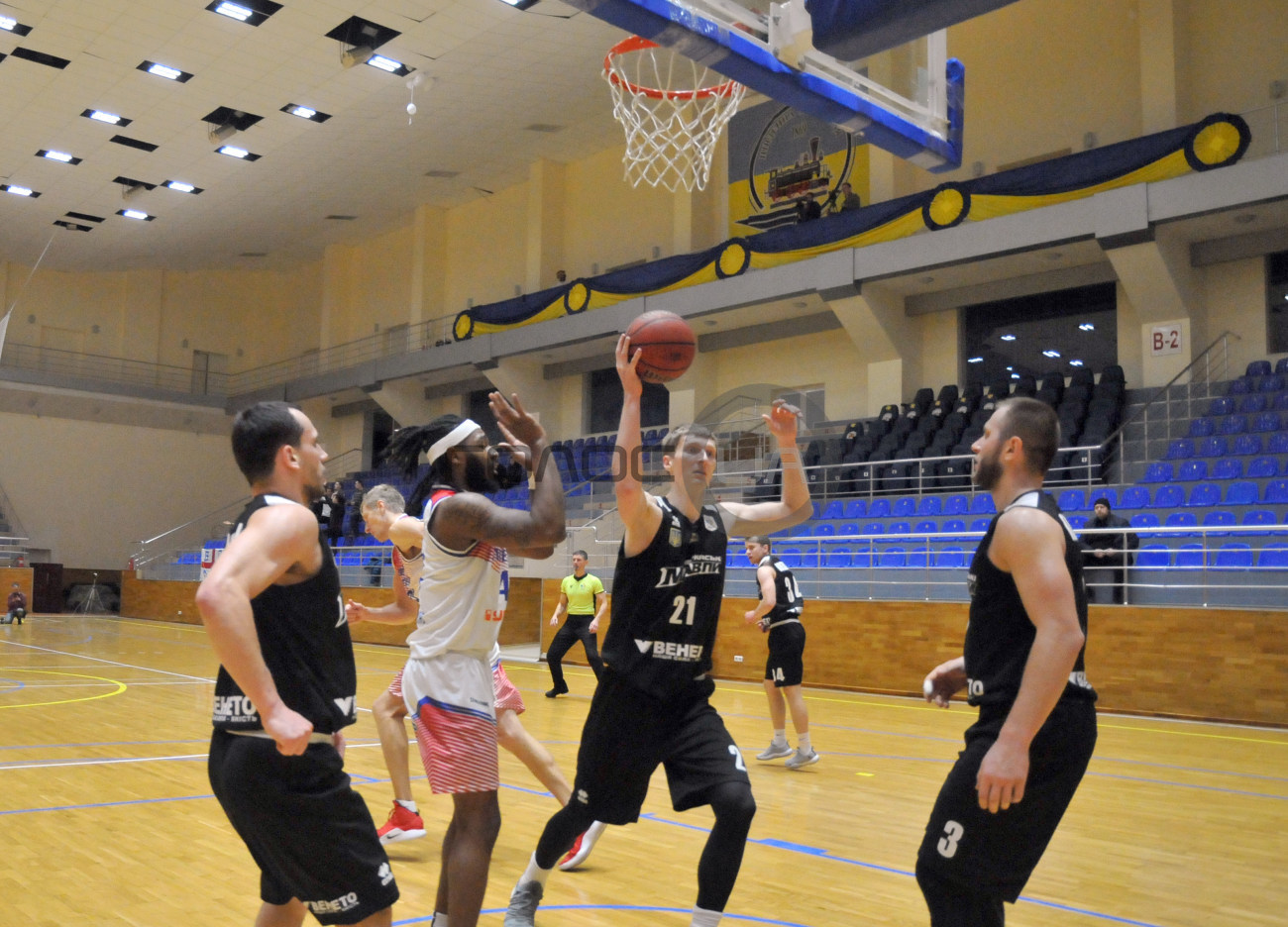 В Харькове проходит Чемпионат Украины по баскетболу