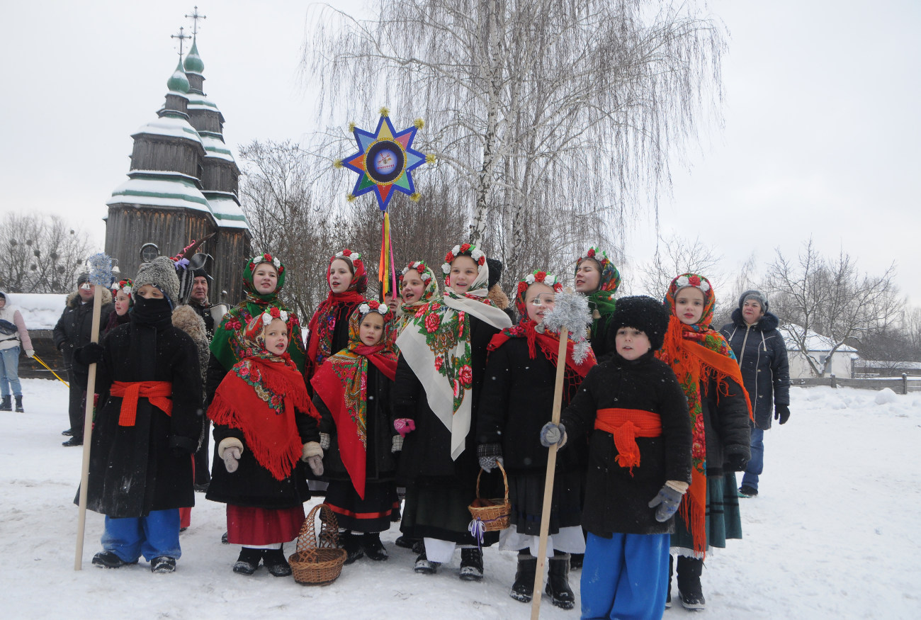 В Пирогово посетителям показали Рождественские обряды