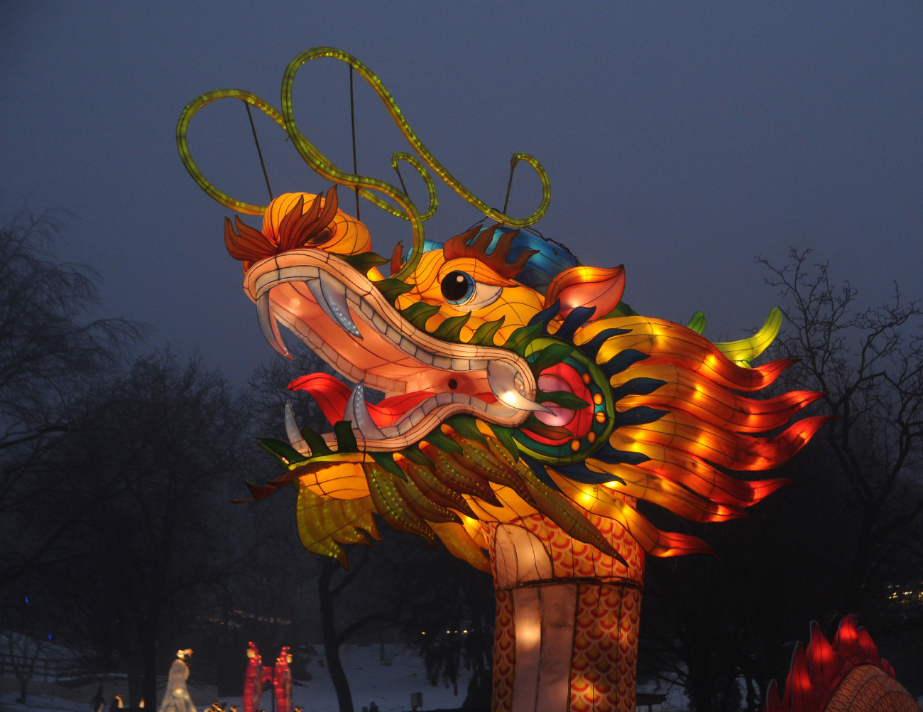 На Певчем поле в Киеве  открылся фестиваль гигантских китайских фонарей