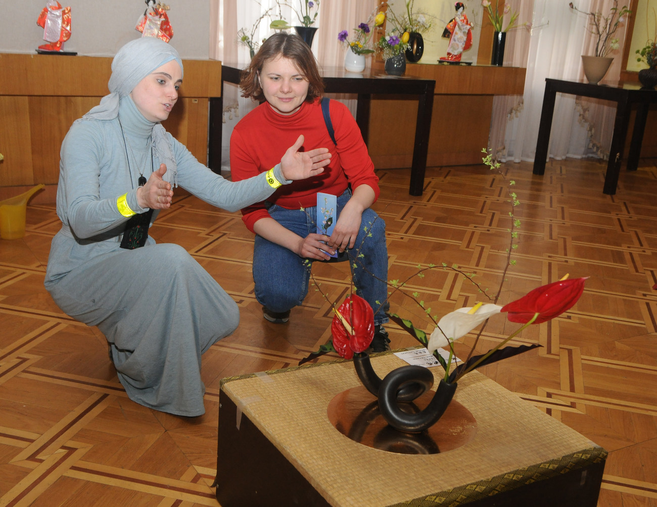 В Киеве проходит выставка икебаны и японских кукол