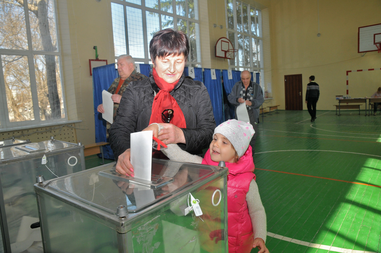 Гендий Кернес проголосовал на выборах Президента