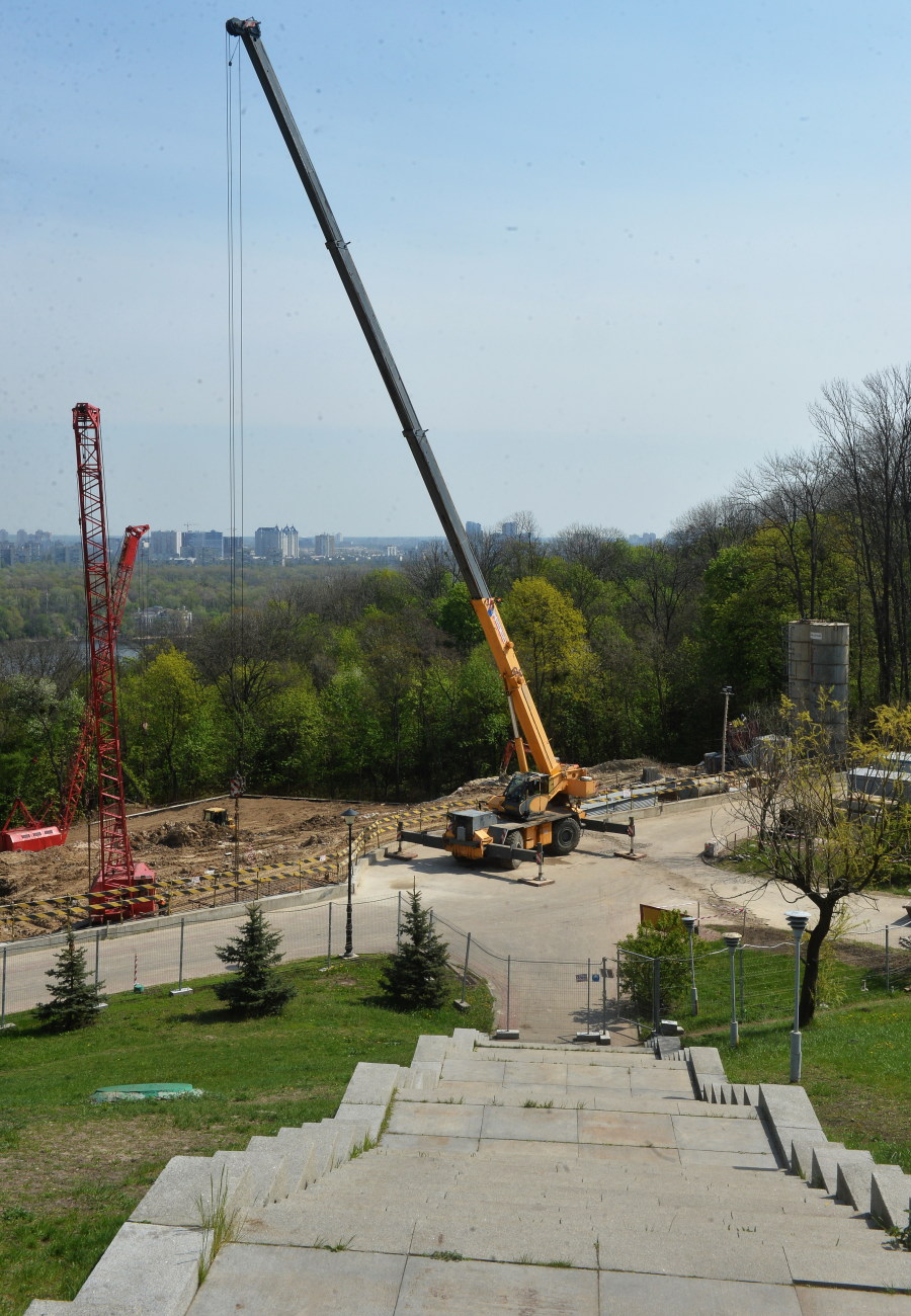 В Киеве строят вторую очередь мемориала Голодомору