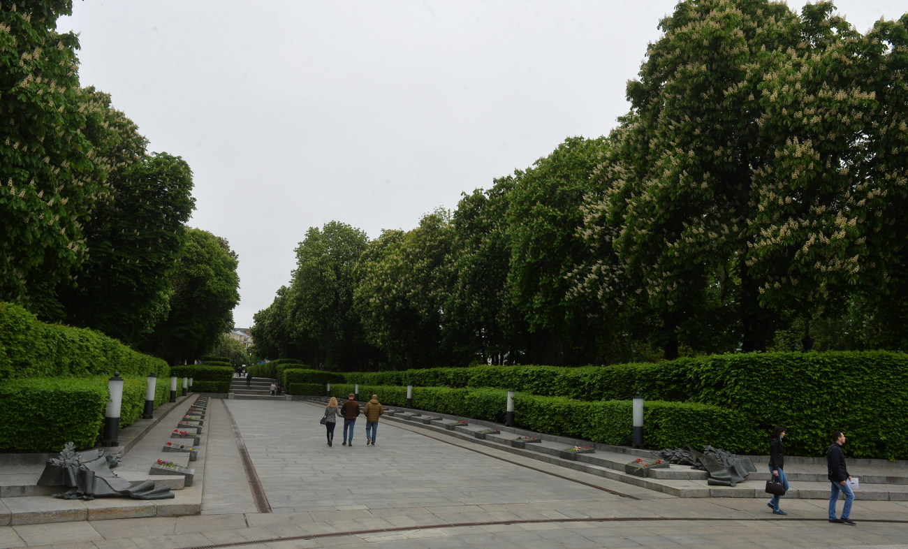 День памяти и примирения в Киеве: пусто и дождливо