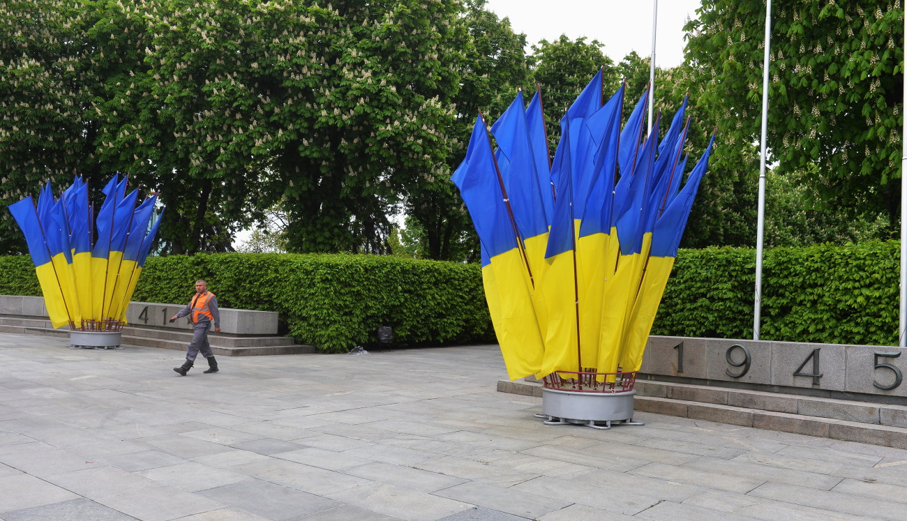 День памяти и примирения в Киеве: пусто и дождливо