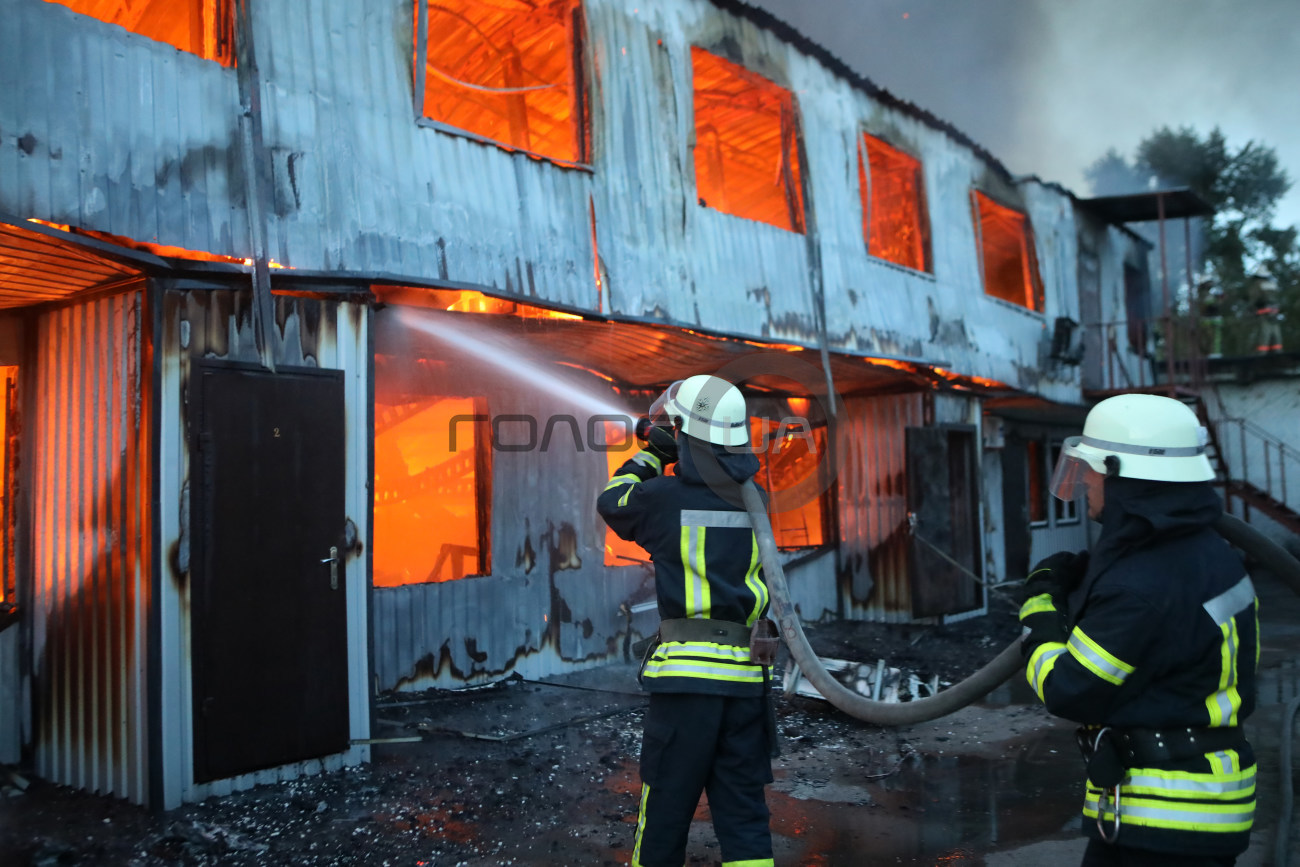 Пожар на окраине Киева