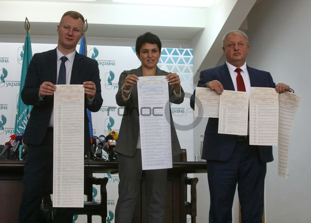 ЦИК показала бюллетени для голосования на парламентских выборах
