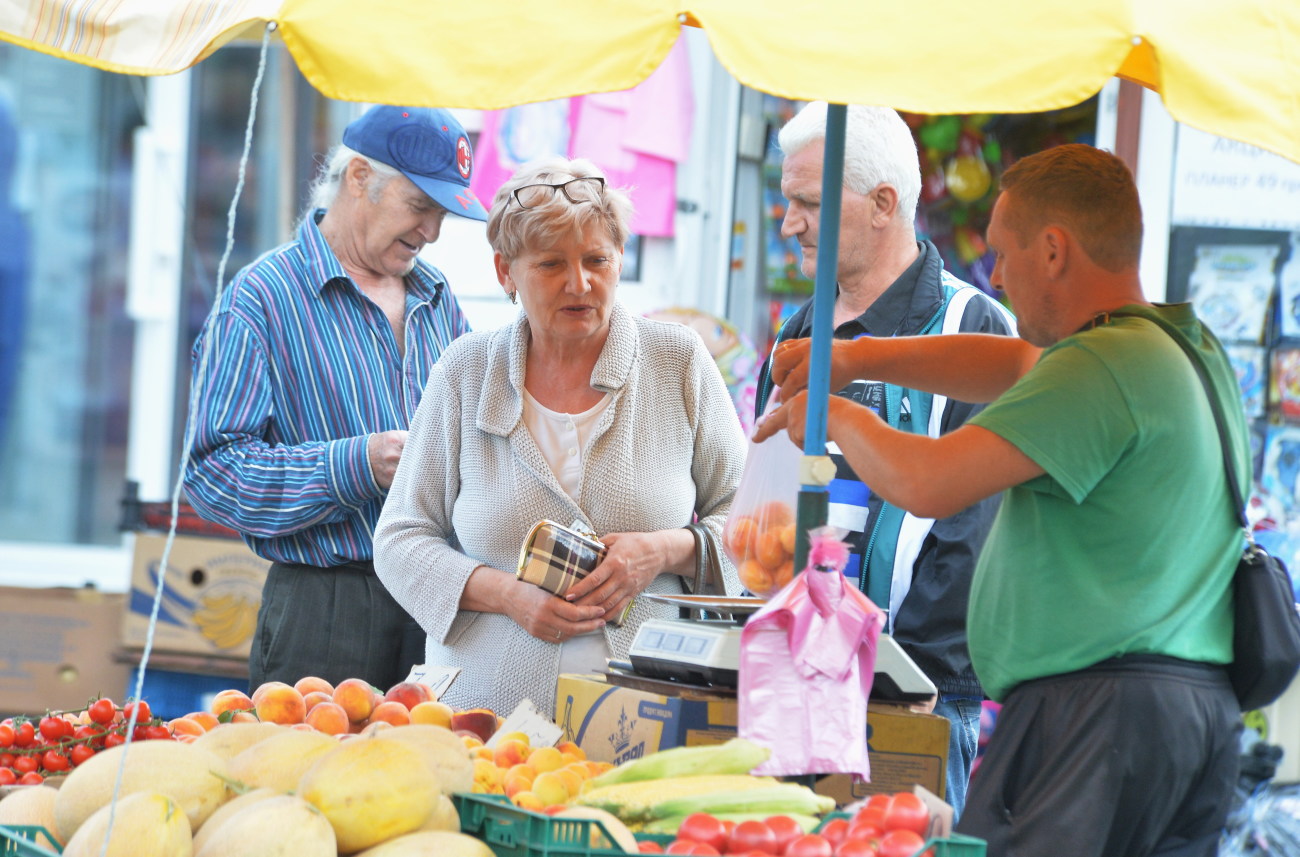 Продукты в Украине: овощи и фрукты дешевеют, мясо и крупы растут в цене