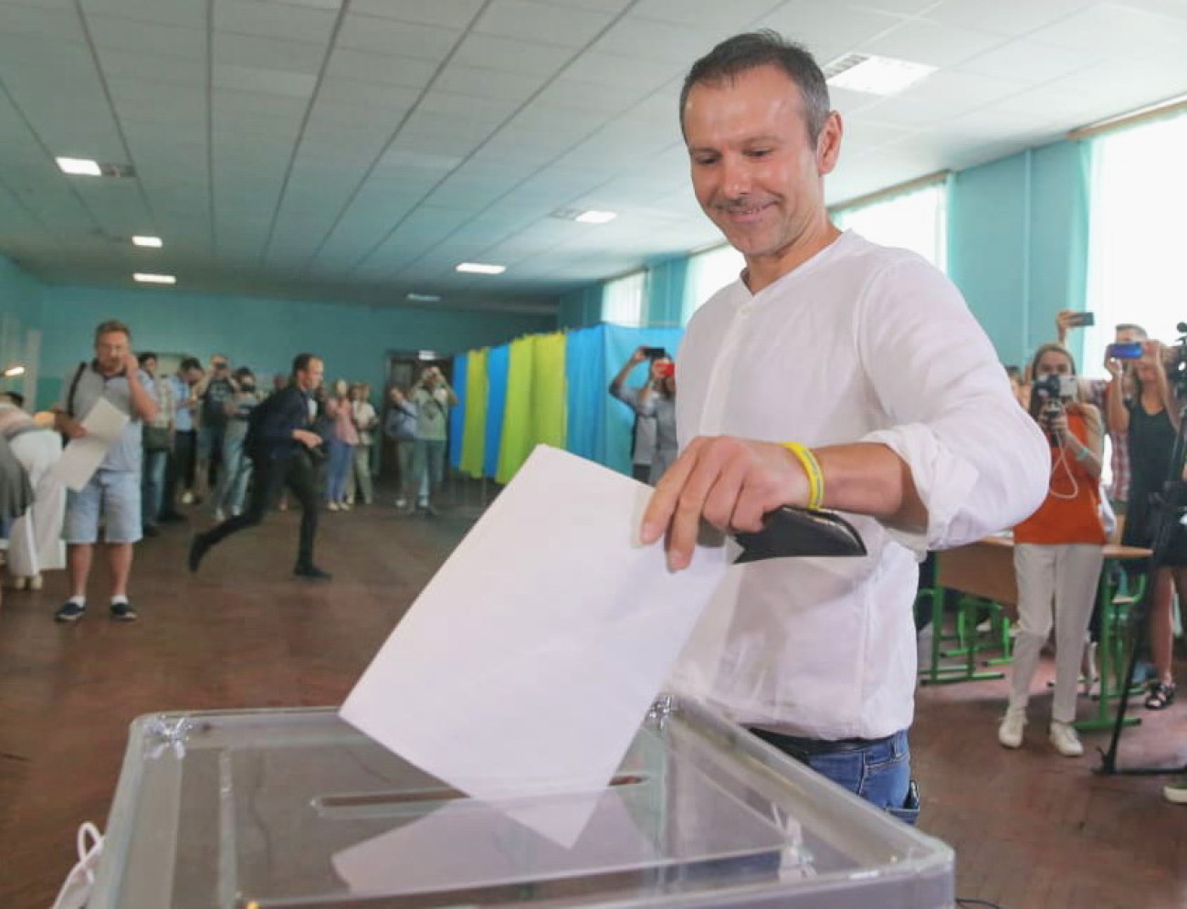 Голосование Вакарчука на выборах в ВР