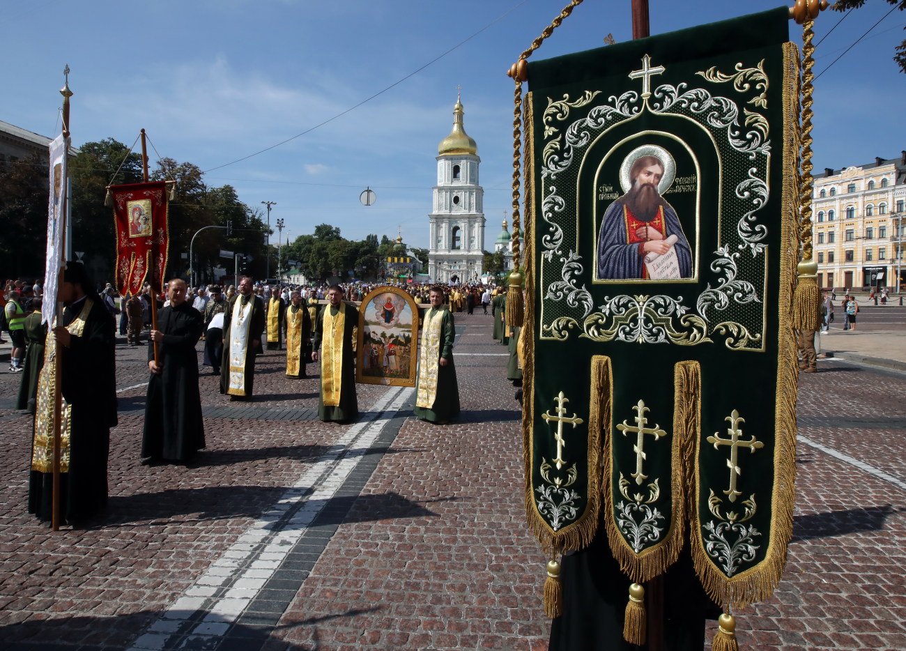 Первый Кресный ход ПЦУ: в рядах замечен Порошенко