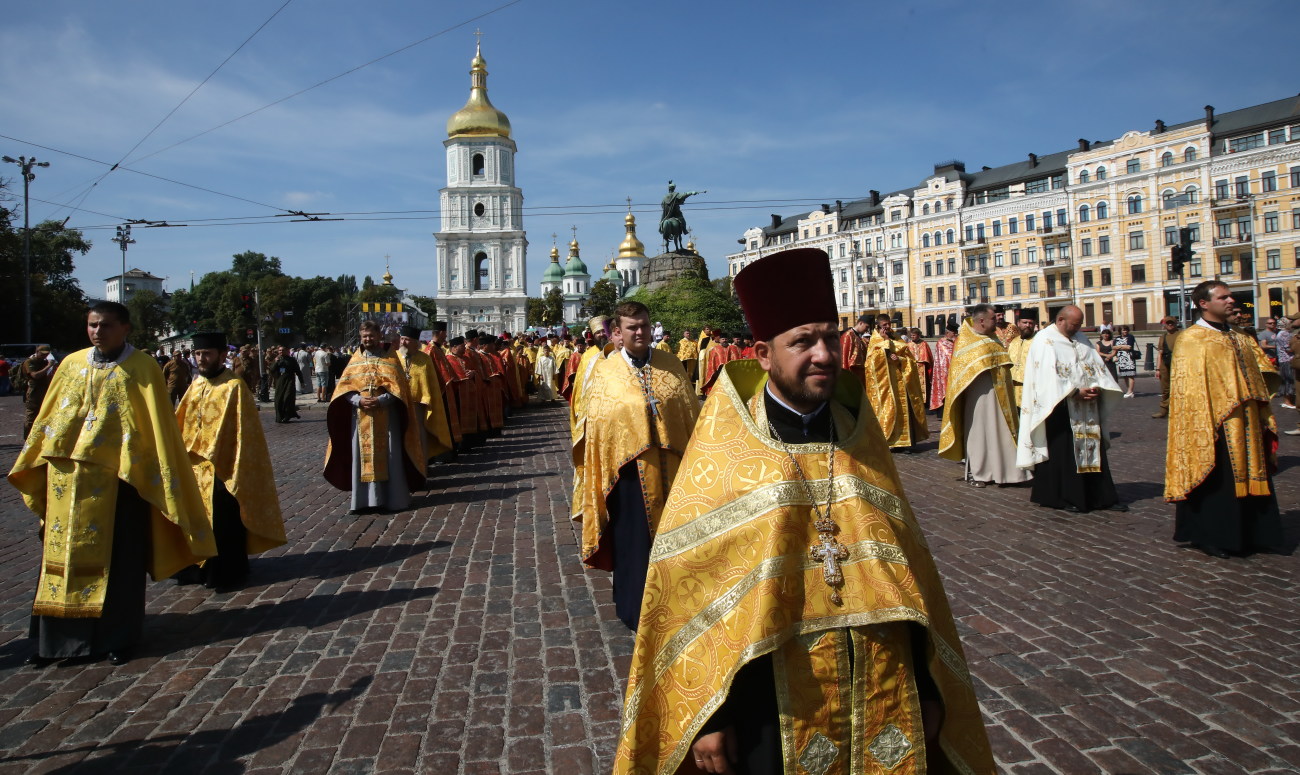 Первый Кресный ход ПЦУ: в рядах замечен Порошенко