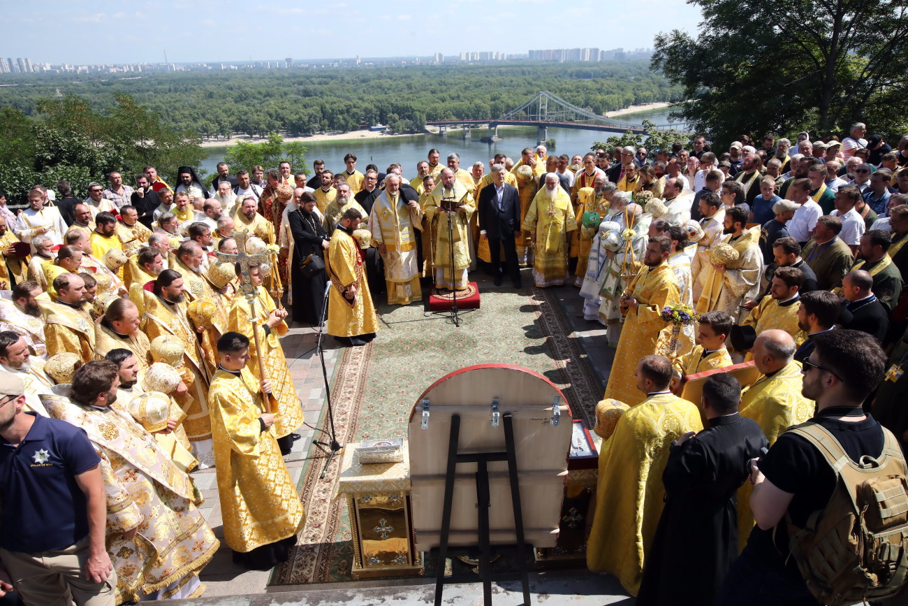 Первый Кресный ход ПЦУ: в рядах замечен Порошенко