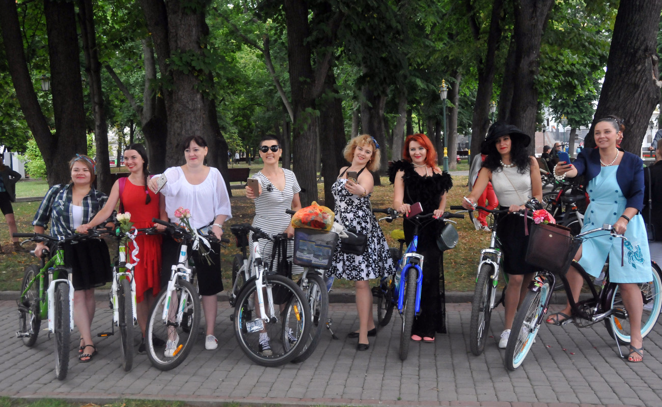 Велопарад «Девочки в ретро или леди на велосипеде» в Харькове