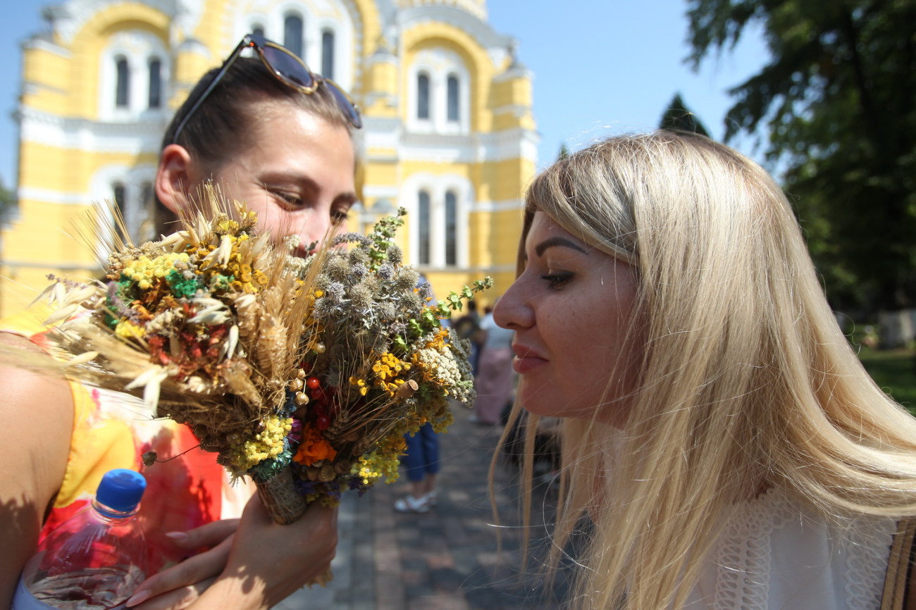 Украинцы празднуют Маковея