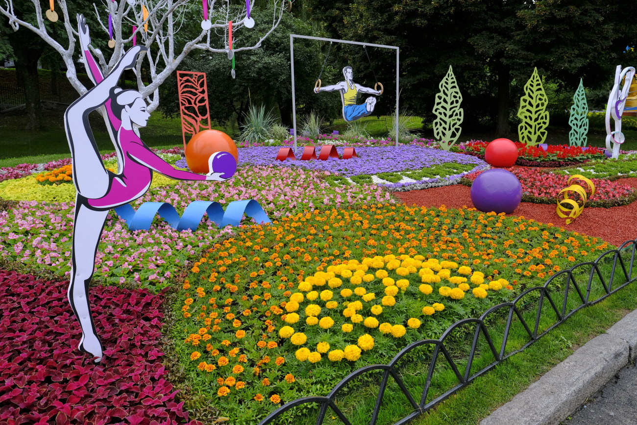 Традиционная выставка цветов на Певческом поле ко Дню Независимости посвящена спорту
