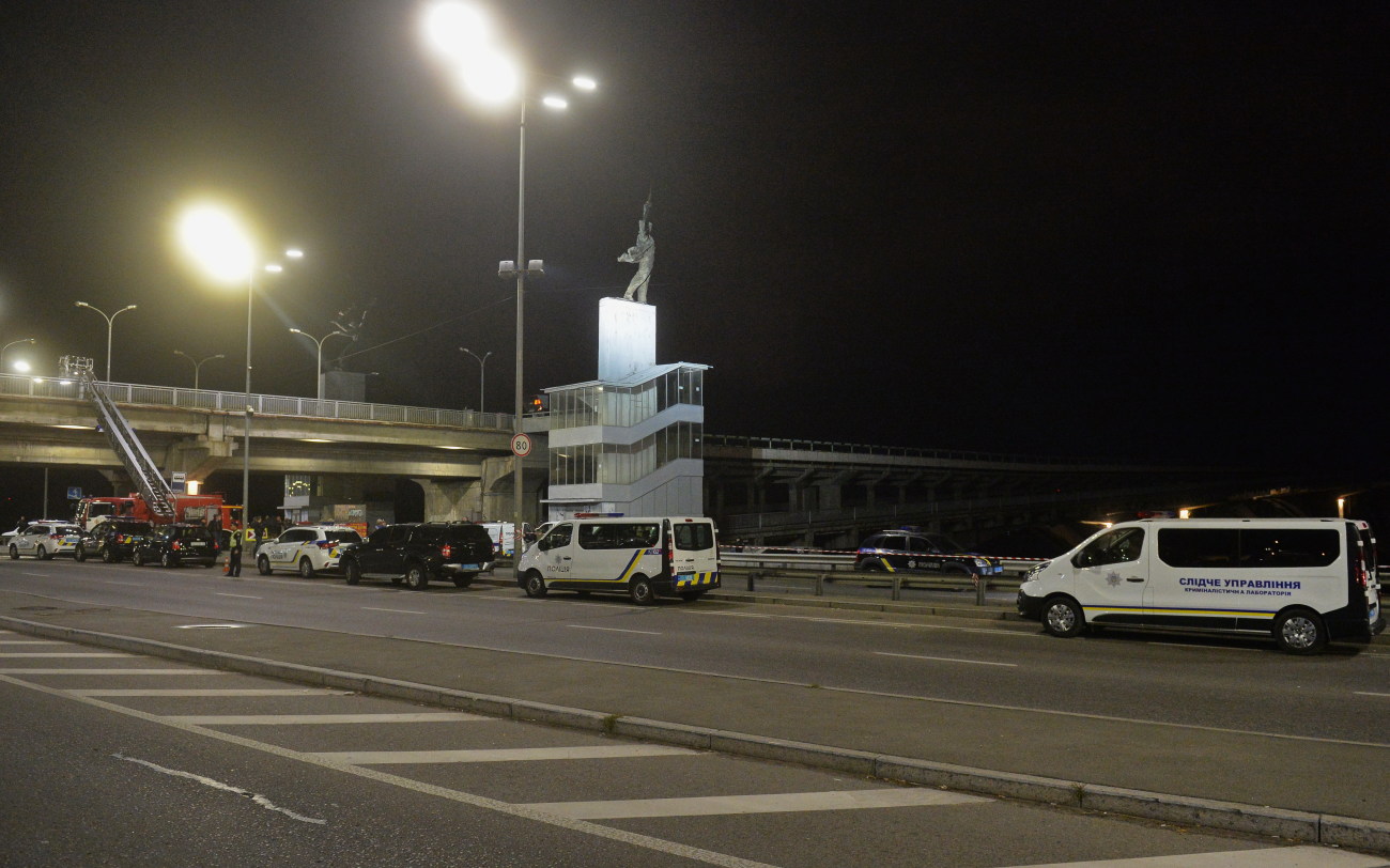 Движение по мосту Метро восстановлено