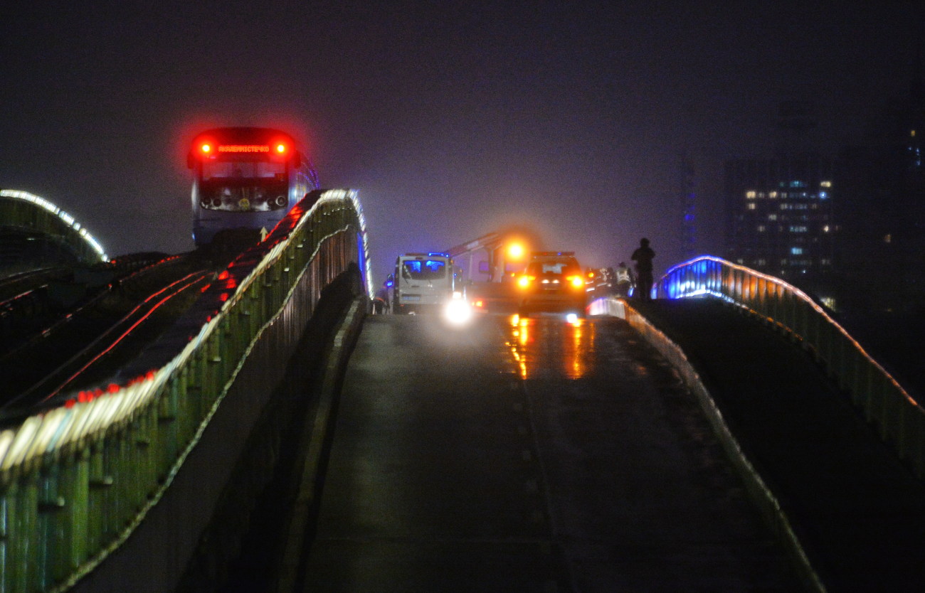 Движение по мосту Метро восстановлено