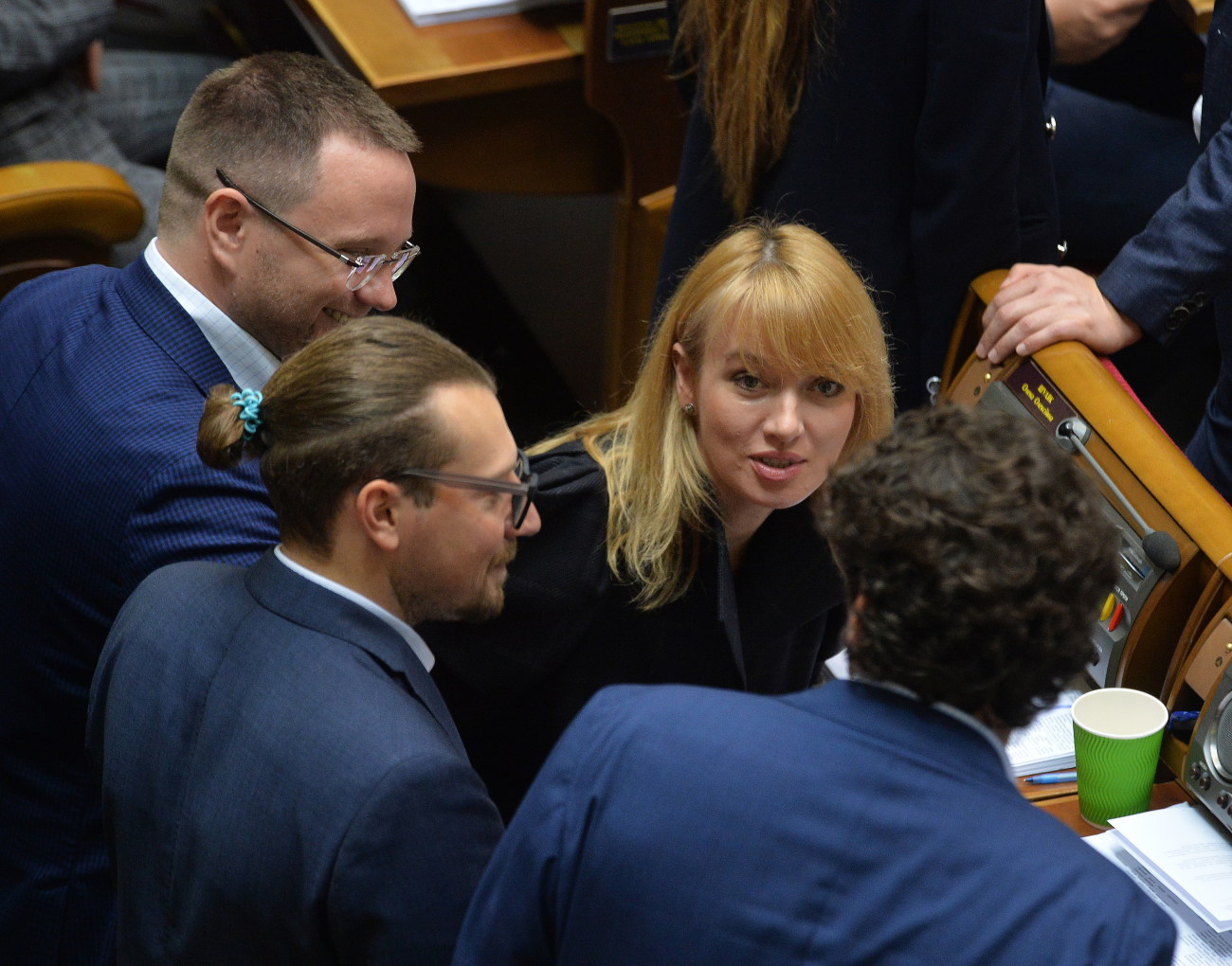 Под крики &#171;Ганьба&#187; депутаты проголосовали за судебную реформу Зеленского