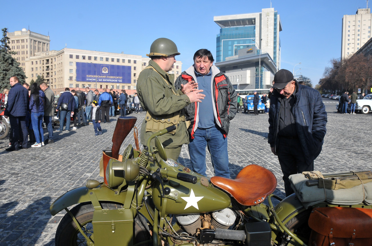 В Харькове прошла выставка ретро-атомобилей