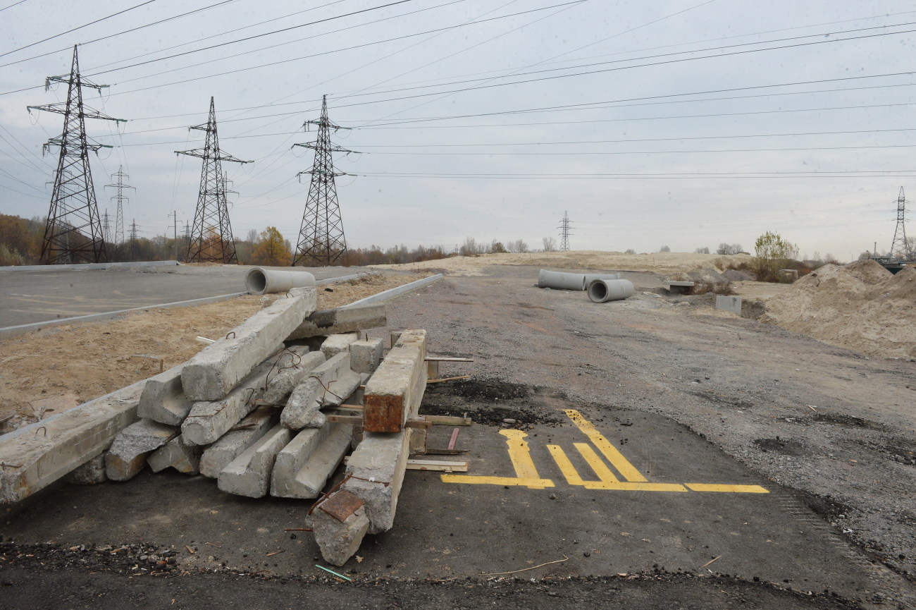В Киеве открыли движение по новому участку Большой Окружной дороги, остальные участки &#8212; в разрухе