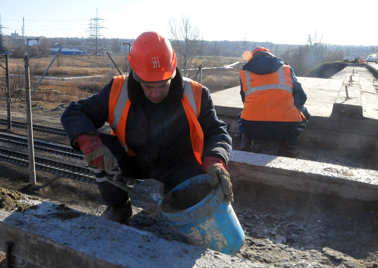 Путепровод на окружной дороге в Харьковской области откроют до конца года