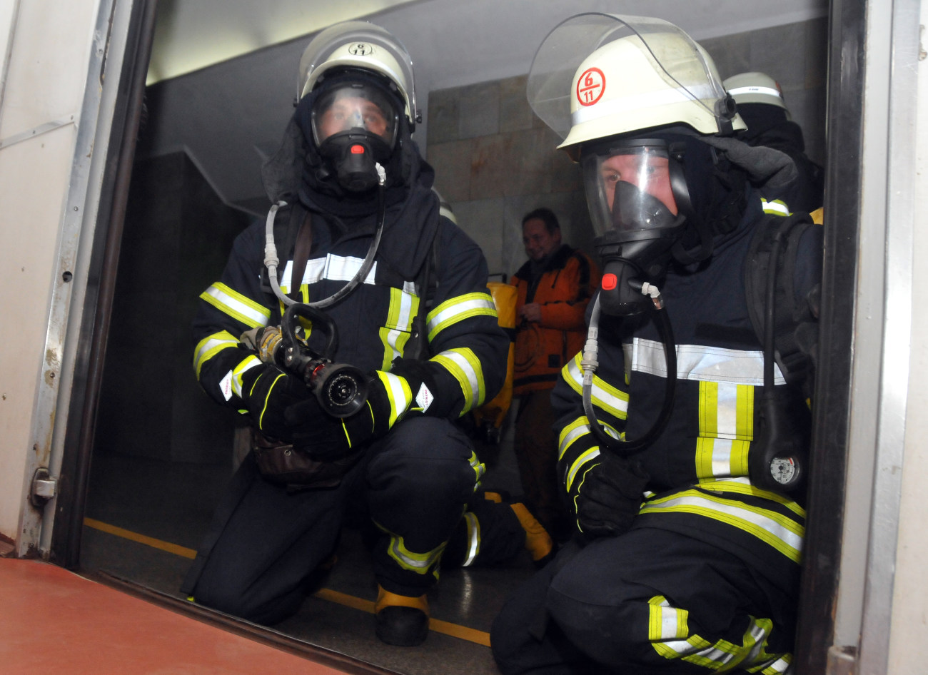 Как в харьковском метро учились пожары тушить