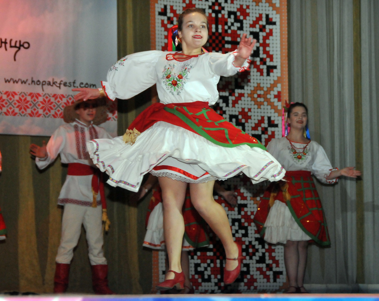 В Харькове состоялся фестиваль украинского народного танца &#171;Гопакфест&#187;