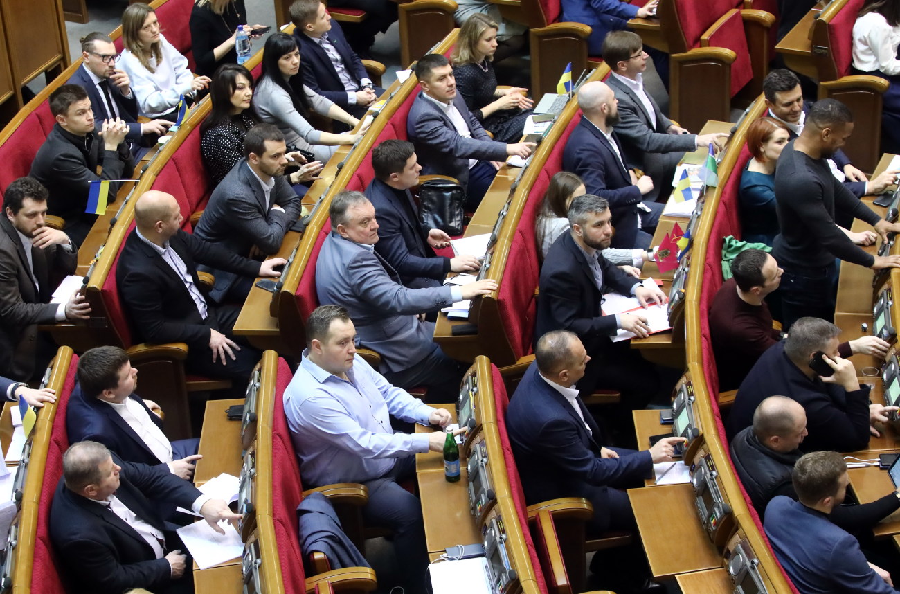Народные депутаты продлили закон об особом статусе Донбасса