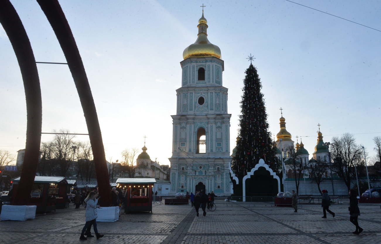 Софийская площадь в Киеве готова к старту новогодних праздников