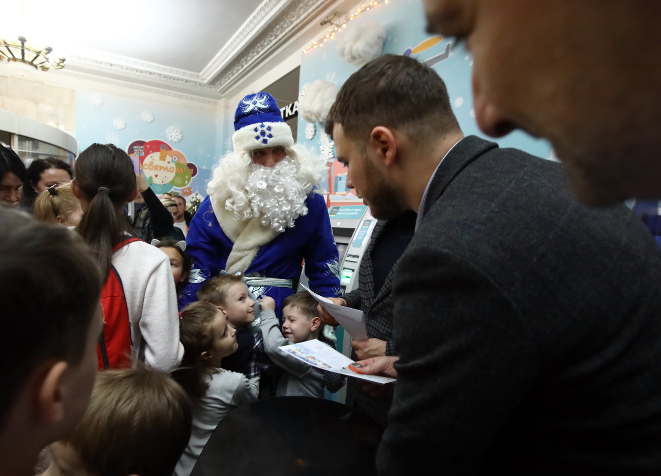 На киевском Главпочтамте открылась резиденция Новогоднего волшебника