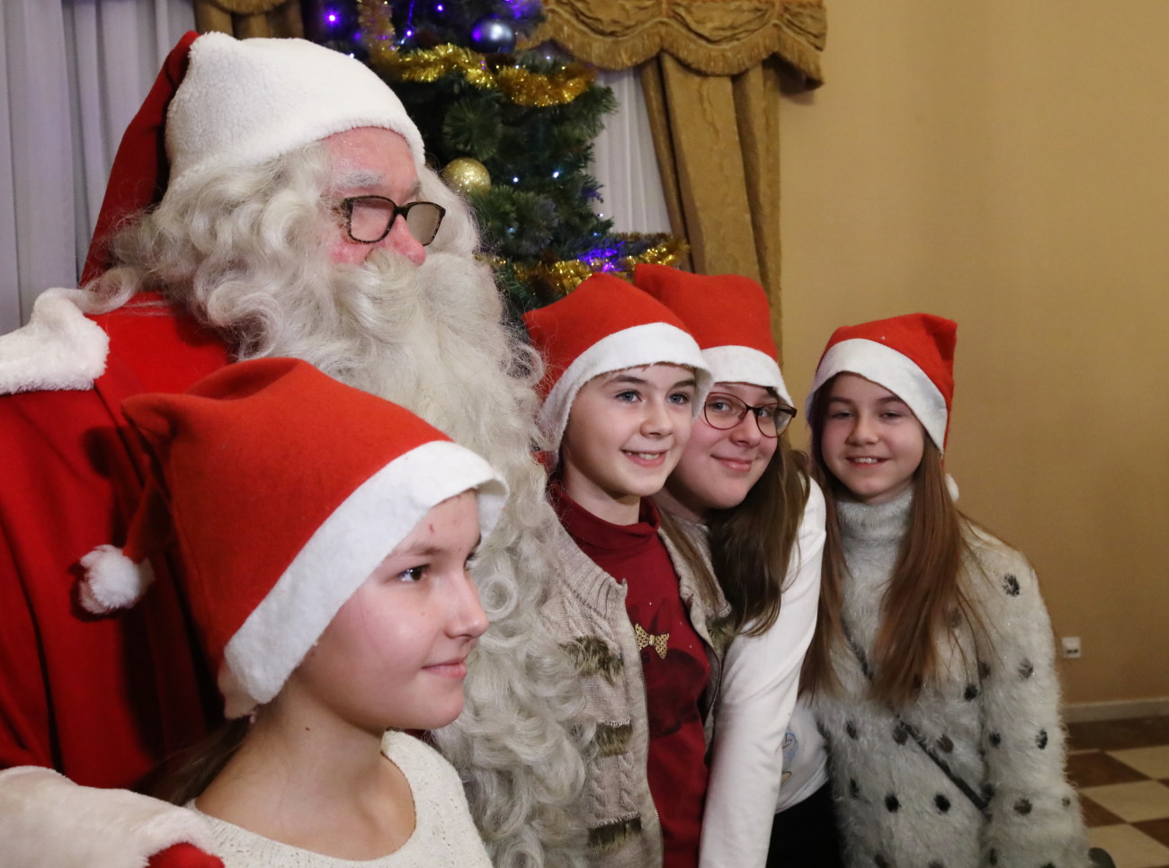 В Киеве встретились Святой Николай и финский Йоулупукки (Санта-Клаус)