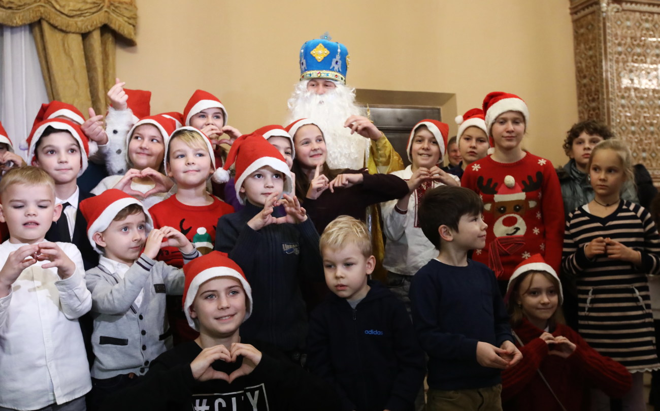 В Киеве встретились Святой Николай и финский Йоулупукки (Санта-Клаус)