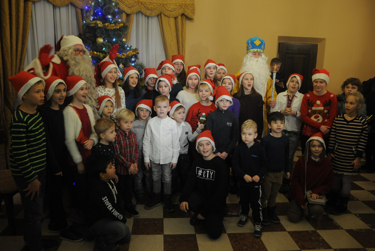 В Киеве встретились Святой Николай и финский Йоулупукки (Санта-Клаус)