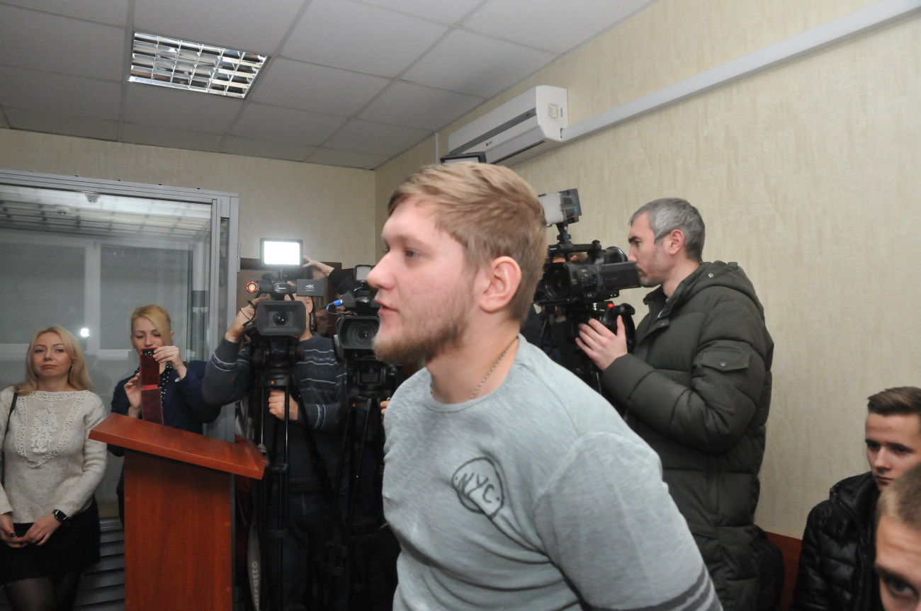 Суд по делу избиения журналиста Вадима Макарюка снова перенесли