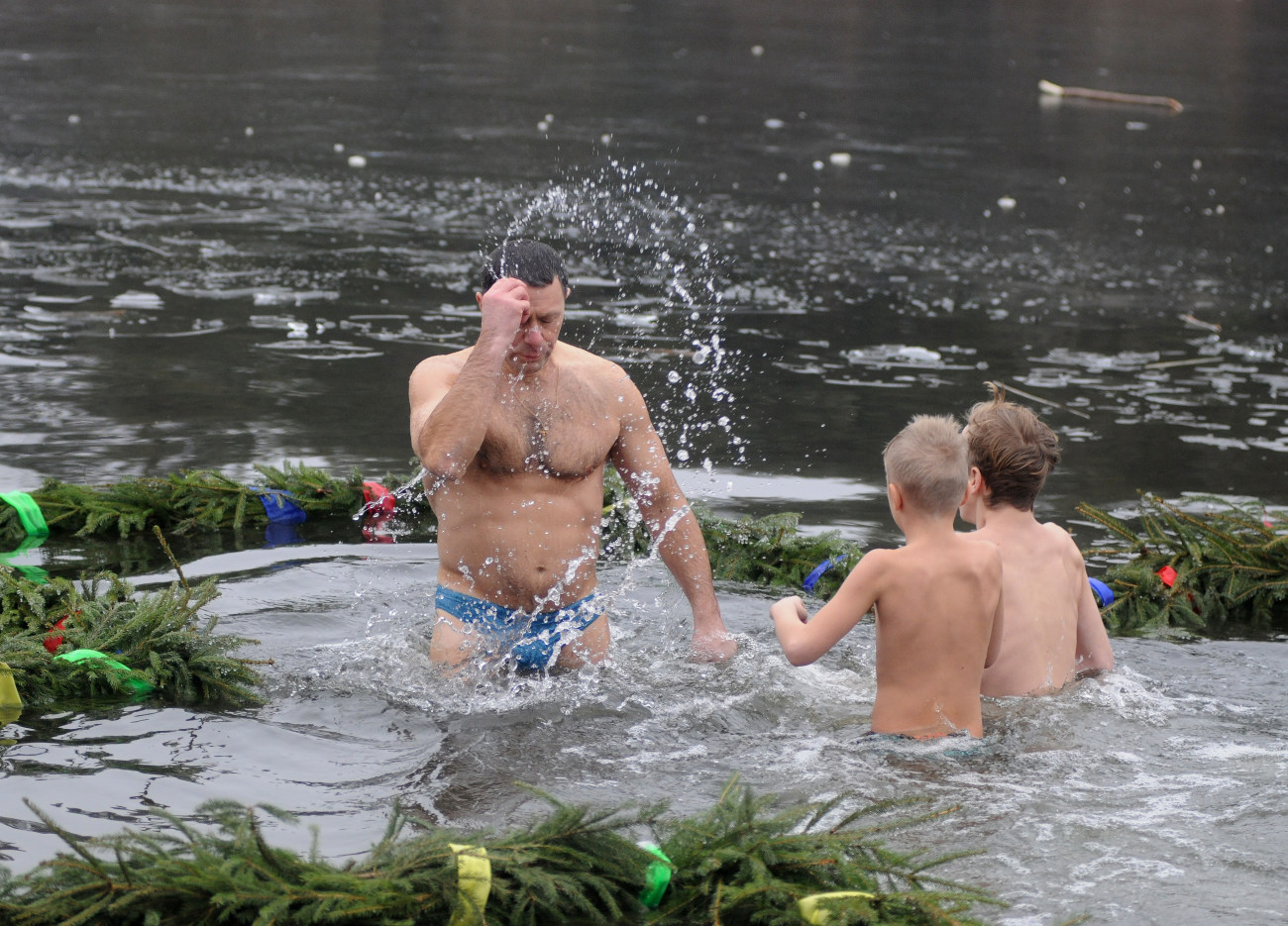 Праздник Крещения в парке &#171;Партизанская слава&#187; в Киеве