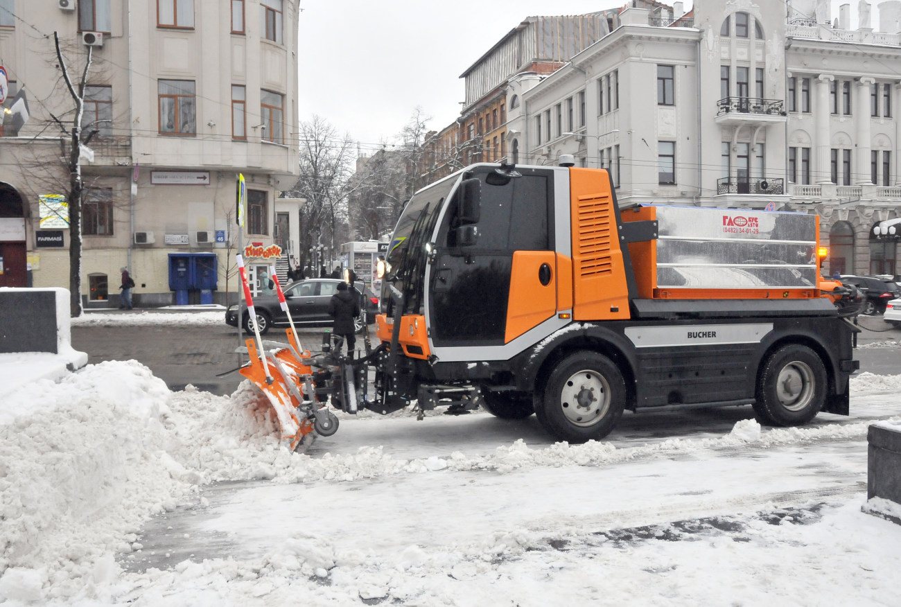 Харьков завалило снегом