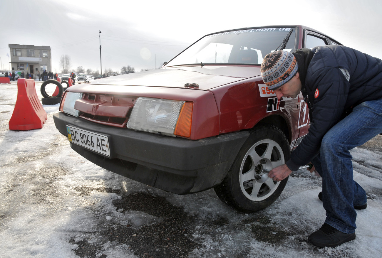 В Харькове прошли гонки ветеранов автоспорта