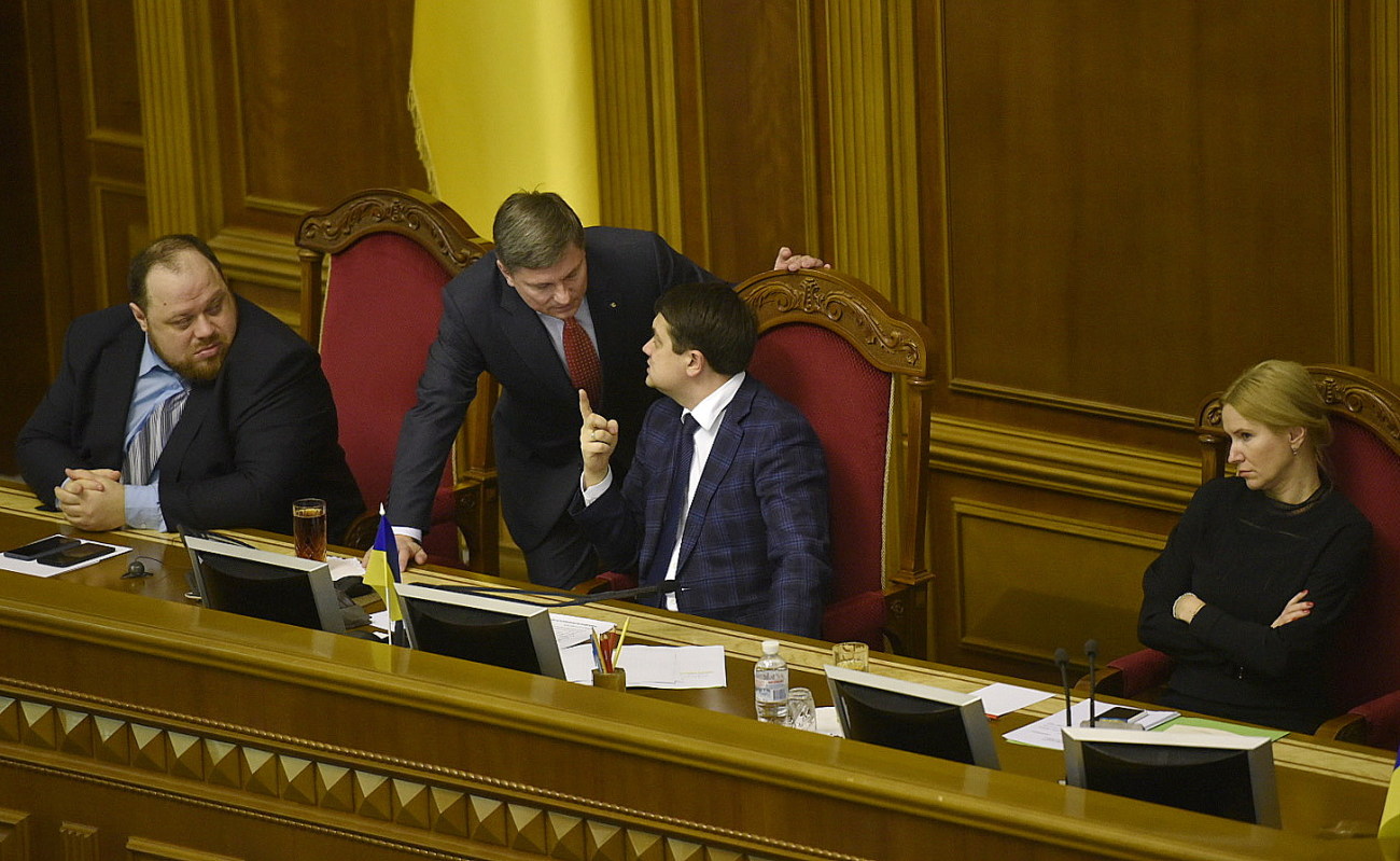 Депутаты уволили Рябошапку