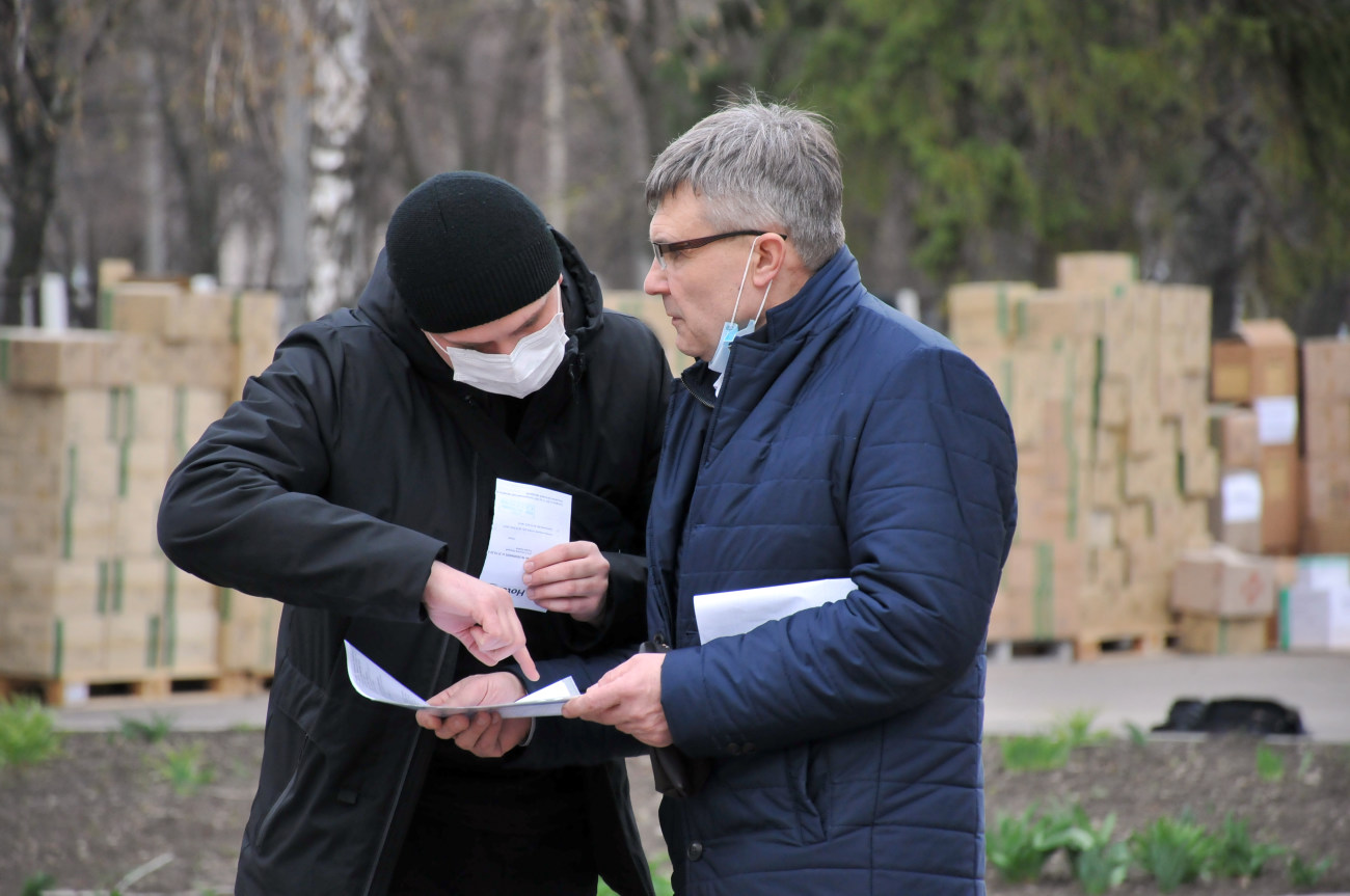 Зеленский прислал Харькову гуманитарную помощь