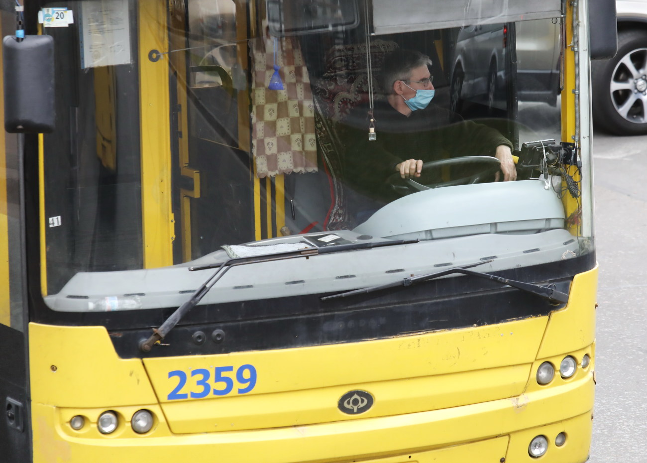 В Киеве заработал наземный общественный транспорт