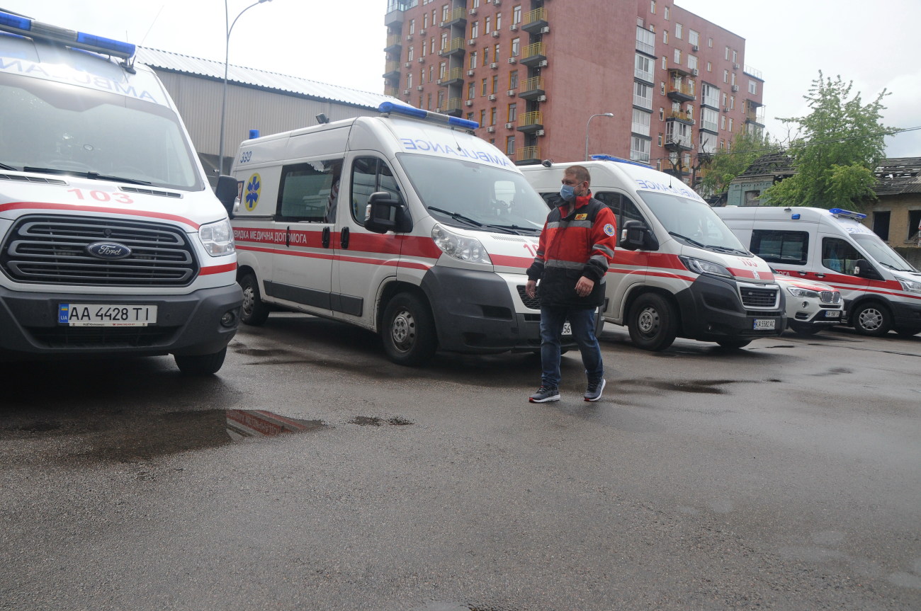 В Киеве начали тестировать работников Центра экстренной медицинской помощи на коронавирус