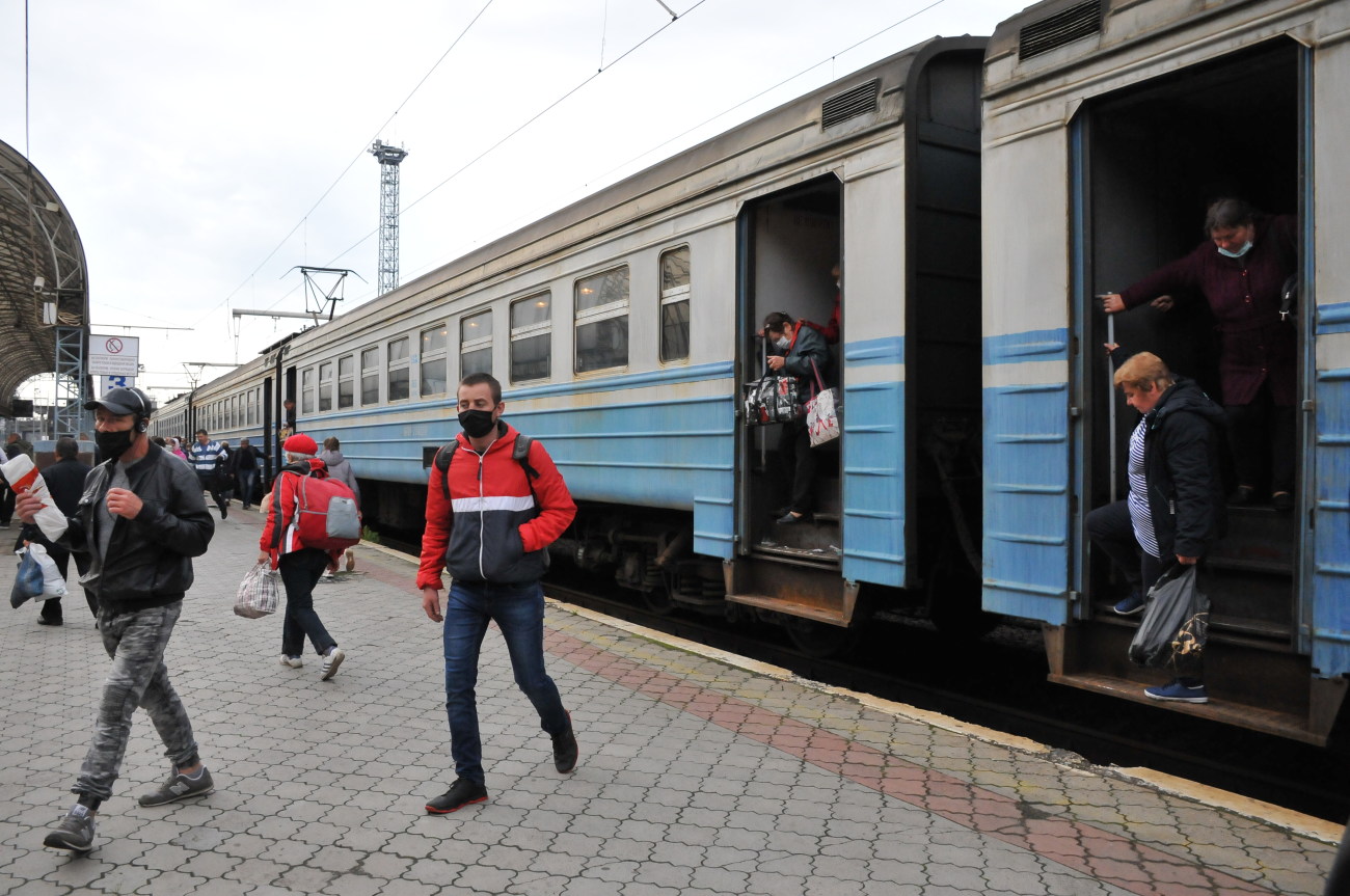 В Украине запустили поезда