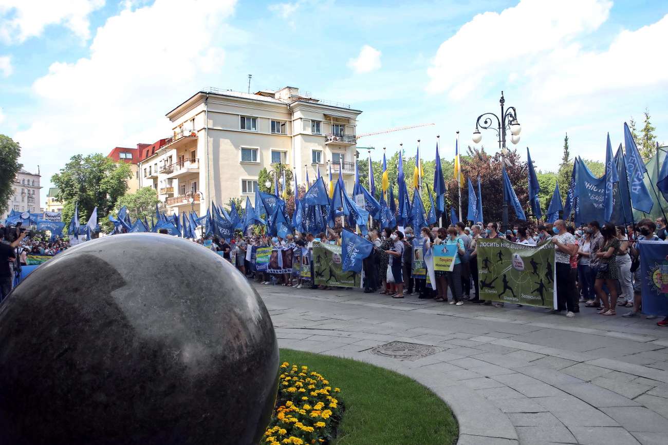 Инвесторы «Укрбуд» грозят Майданом