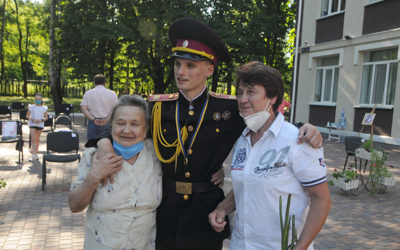 В Киеве состоялся карантинный выпускной
