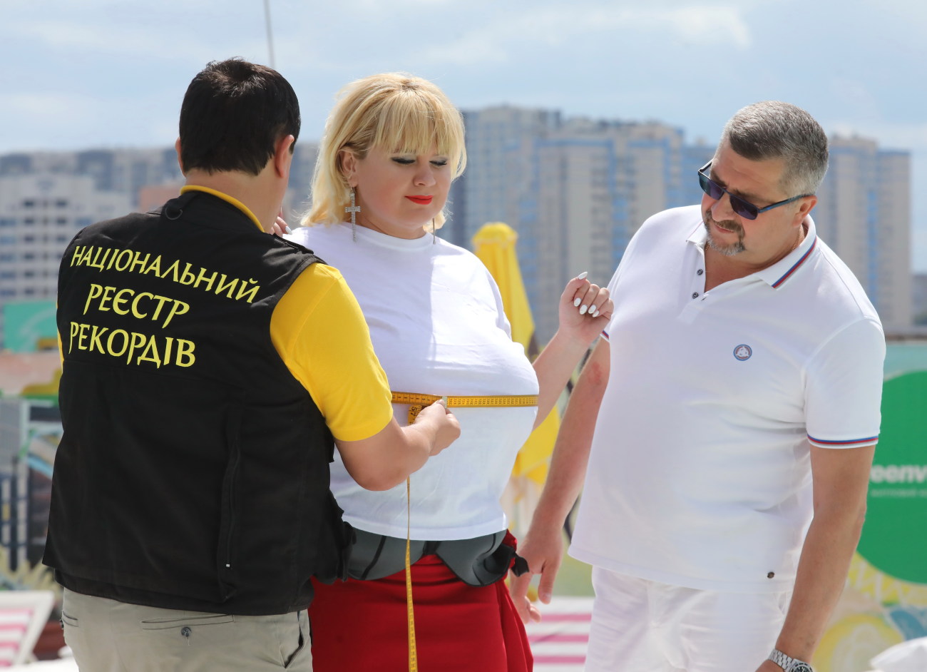 13-й размер и все натурально: В Украине новая обладательница титула &#171;Самая большая женская грудь&#187;