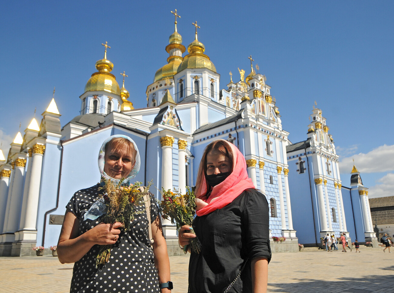Несмотря на карантин, киевляне празднуют Медовый спас