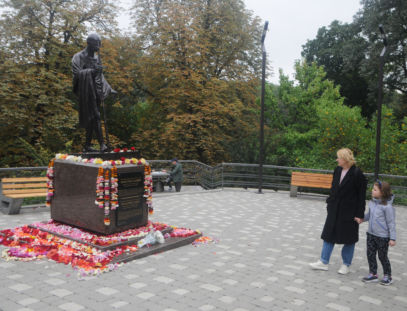 Памятник Ганди