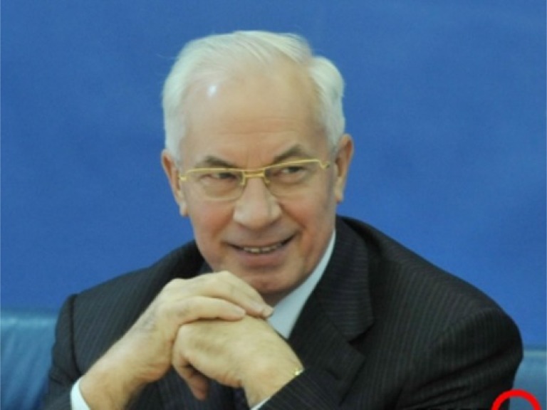 Азаров похвалився успіхами свого уряду за сім місяців