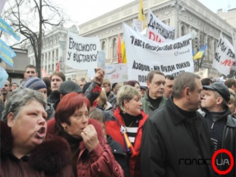 Під стінами Верховної Ради вже зібралося близько 5 тисяч підприємців