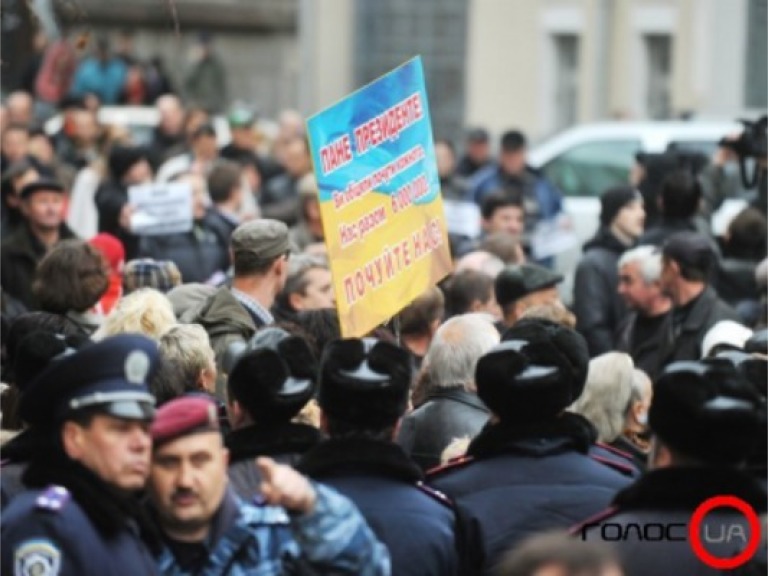 Міліція порушила кримінальну справу проти мітингуючих, які перекрили дорогу в Києві